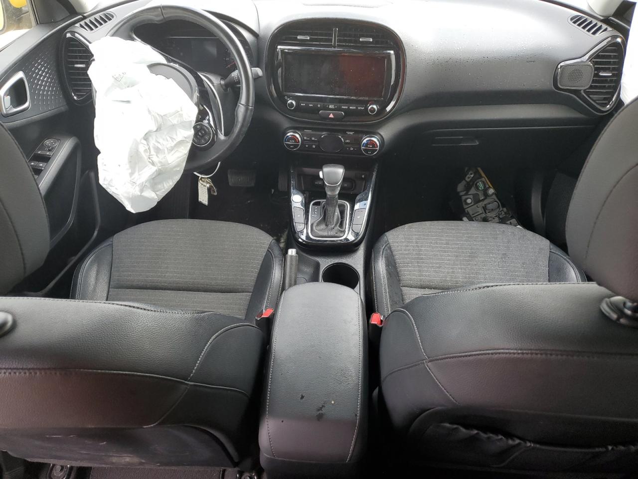 KNDJ33AU8L7050140 2020 Kia Soul Ex