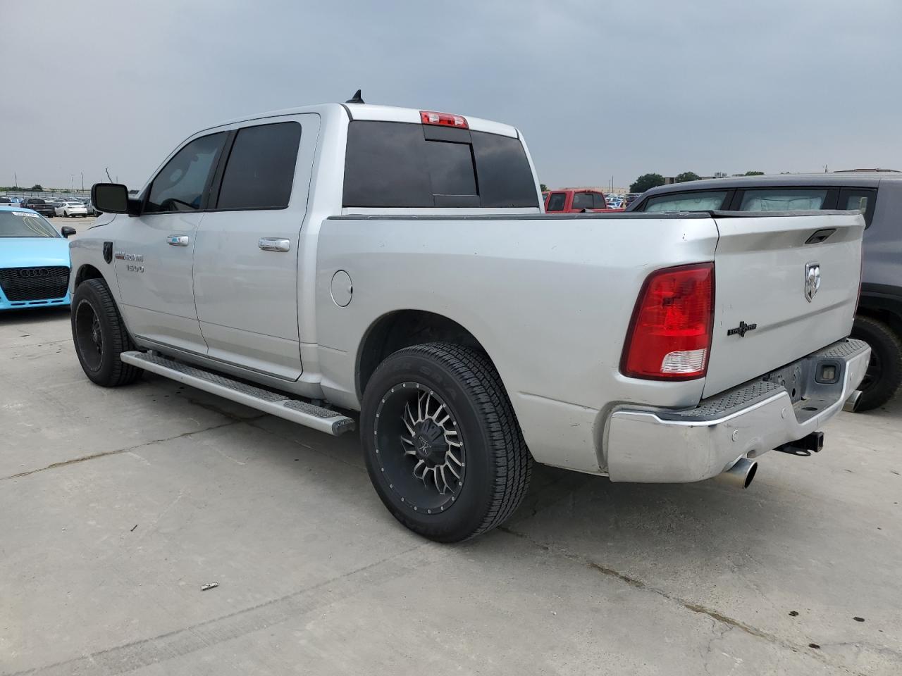 1C6RR6LT5FS541927 2015 Ram 1500 Slt