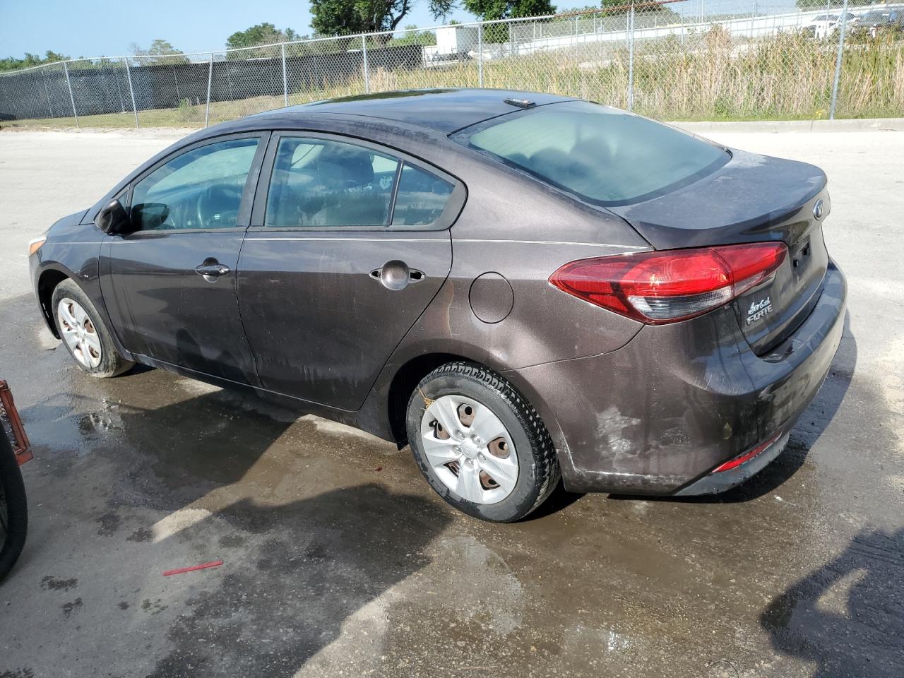 3KPFK4A79HE029281 2017 Kia Forte Lx