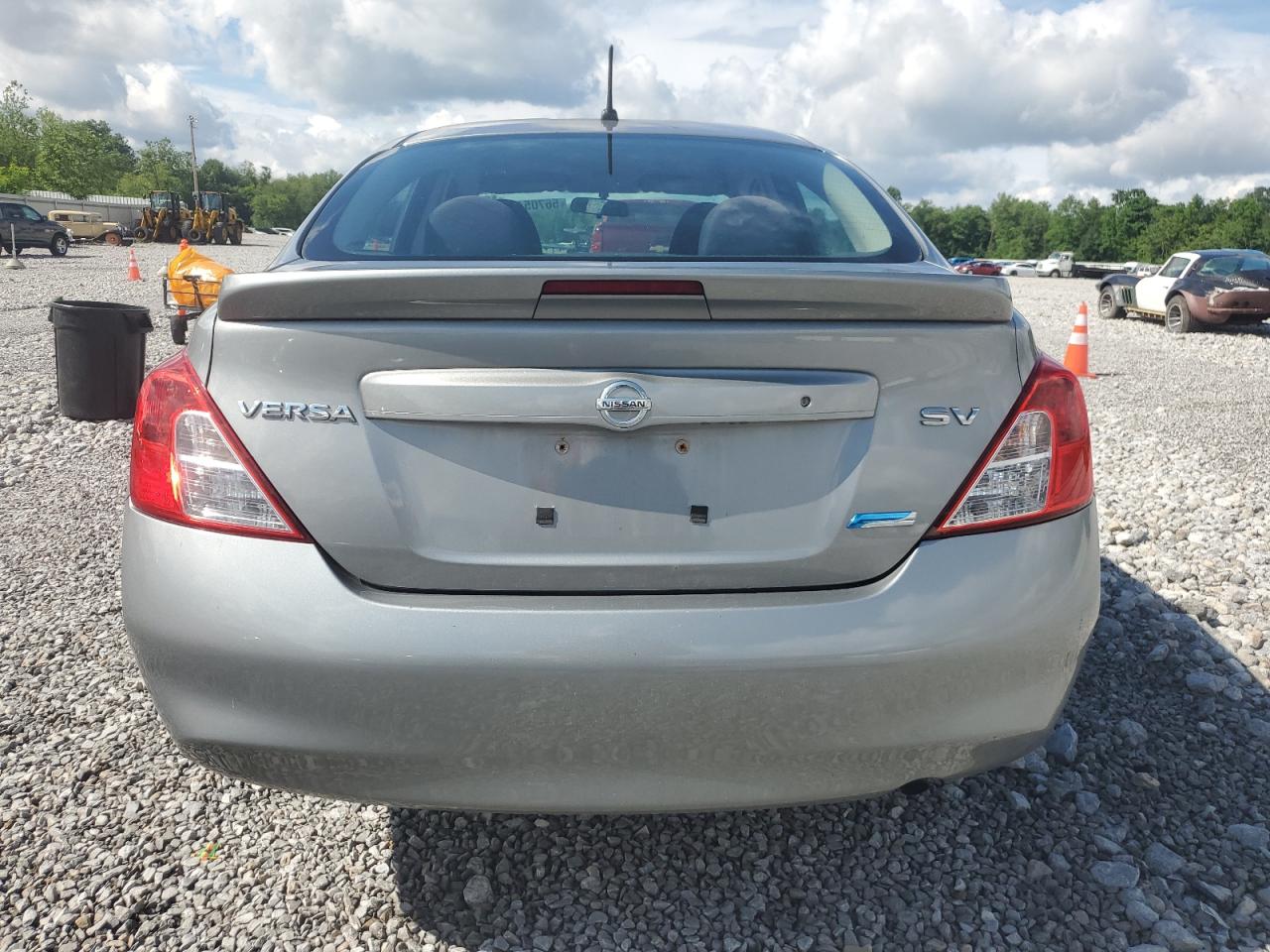 2013 Nissan Versa S vin: 3N1CN7AP5DL855663