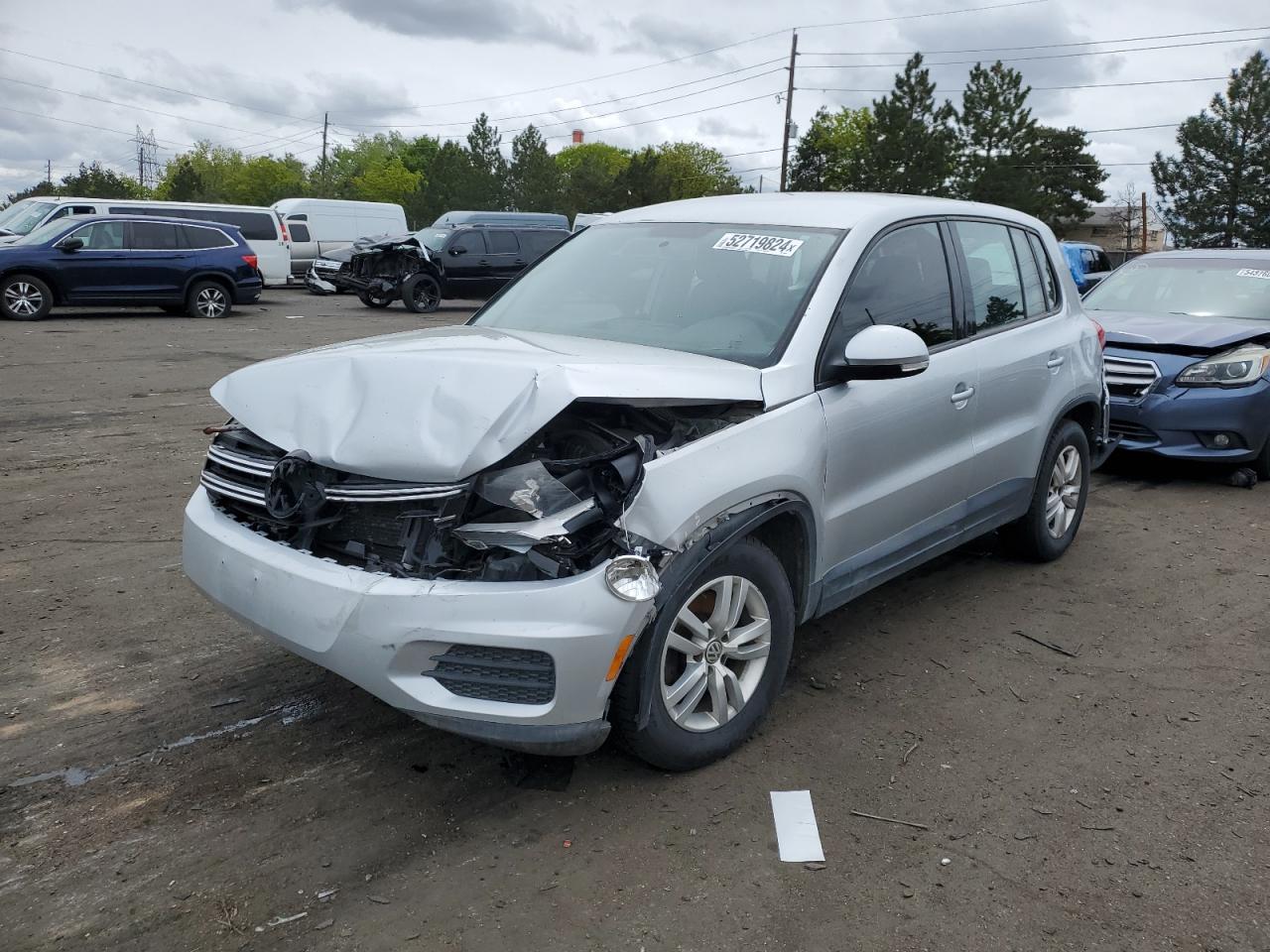 2012 Volkswagen Tiguan S vin: WVGBV7AX0CW559561