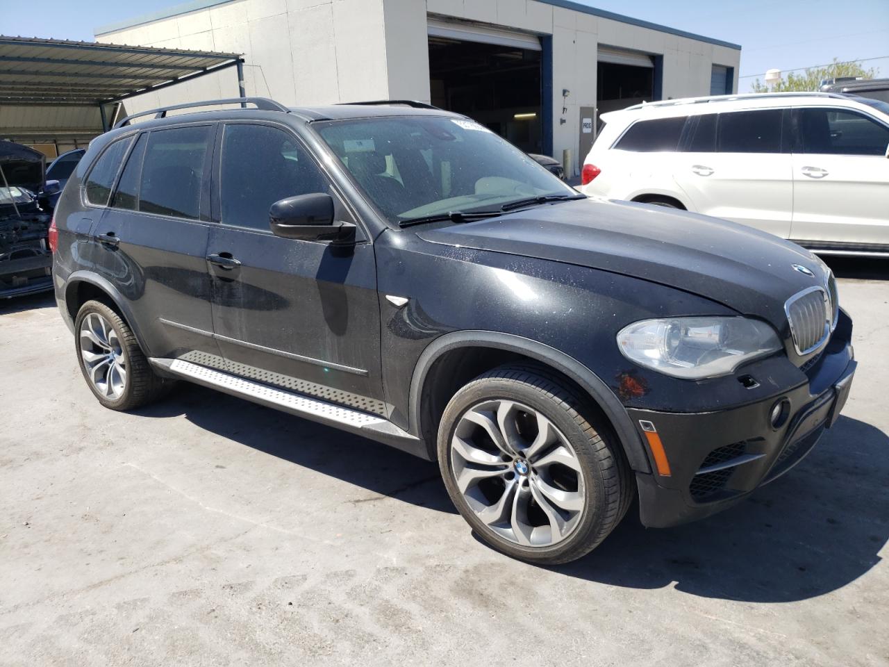 2013 BMW X5 xDrive50I vin: 5UXZV8C51DL899050