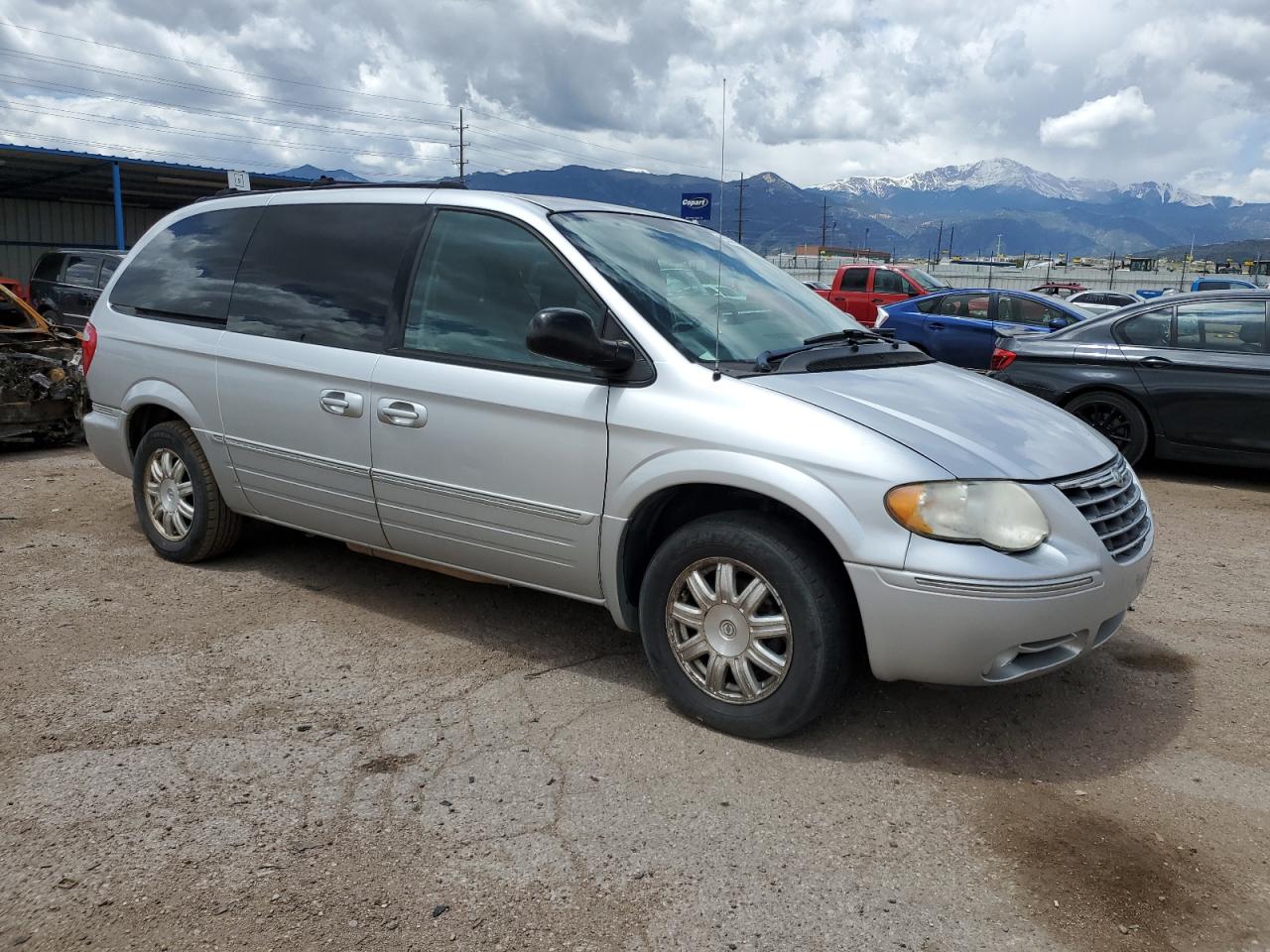 2C4GP54L55R472719 2005 Chrysler Town & Country Touring