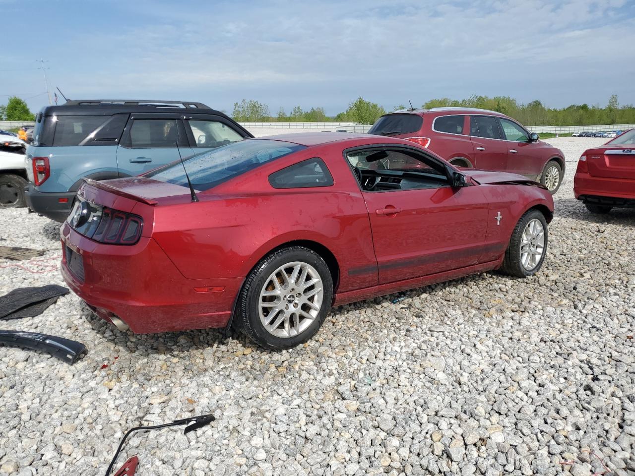 2014 Ford Mustang vin: 1ZVBP8AM7E5315812