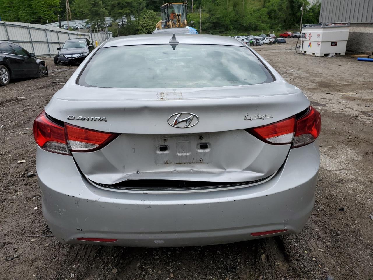 KMHDH4AE2DU675662 2013 Hyundai Elantra Gls