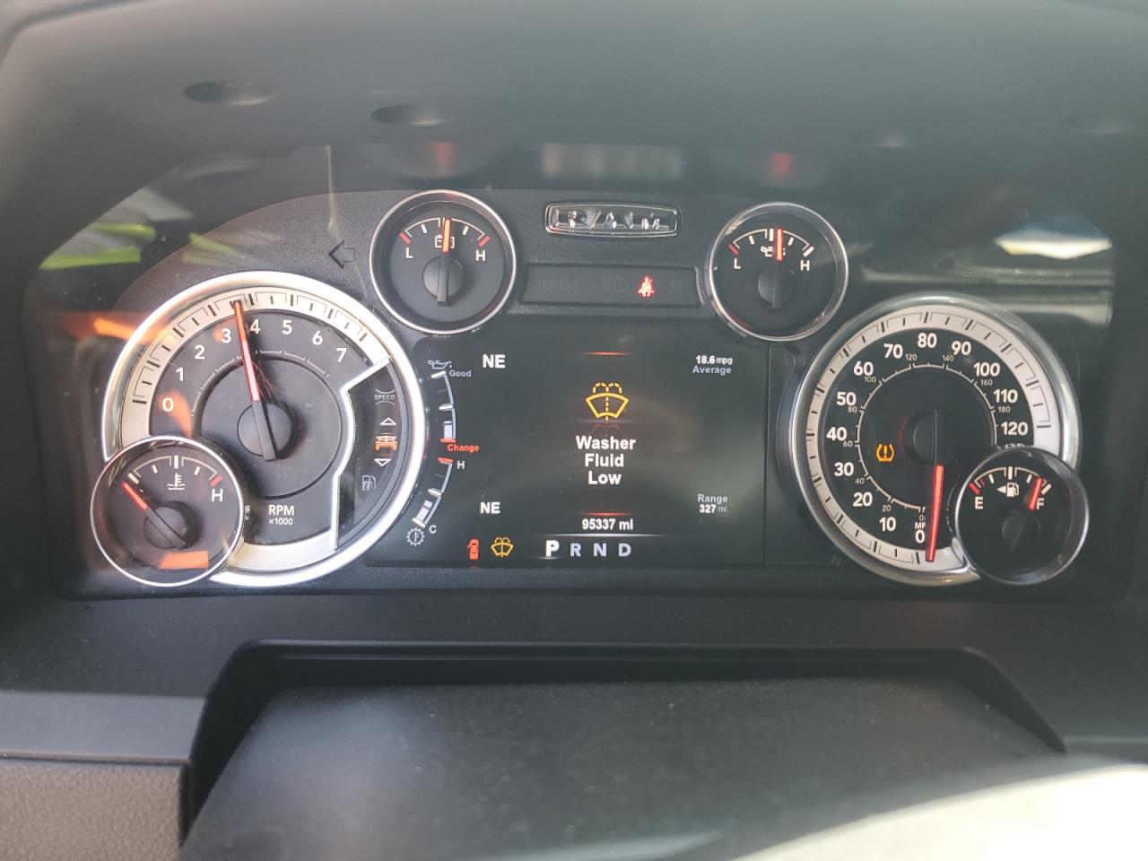 3C6JR6CT2HG686897 2017 Ram 1500 Sport