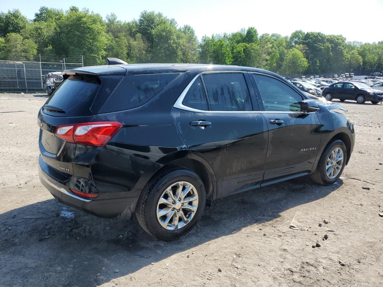 2GNAXSEV2J6121063 2018 Chevrolet Equinox Lt