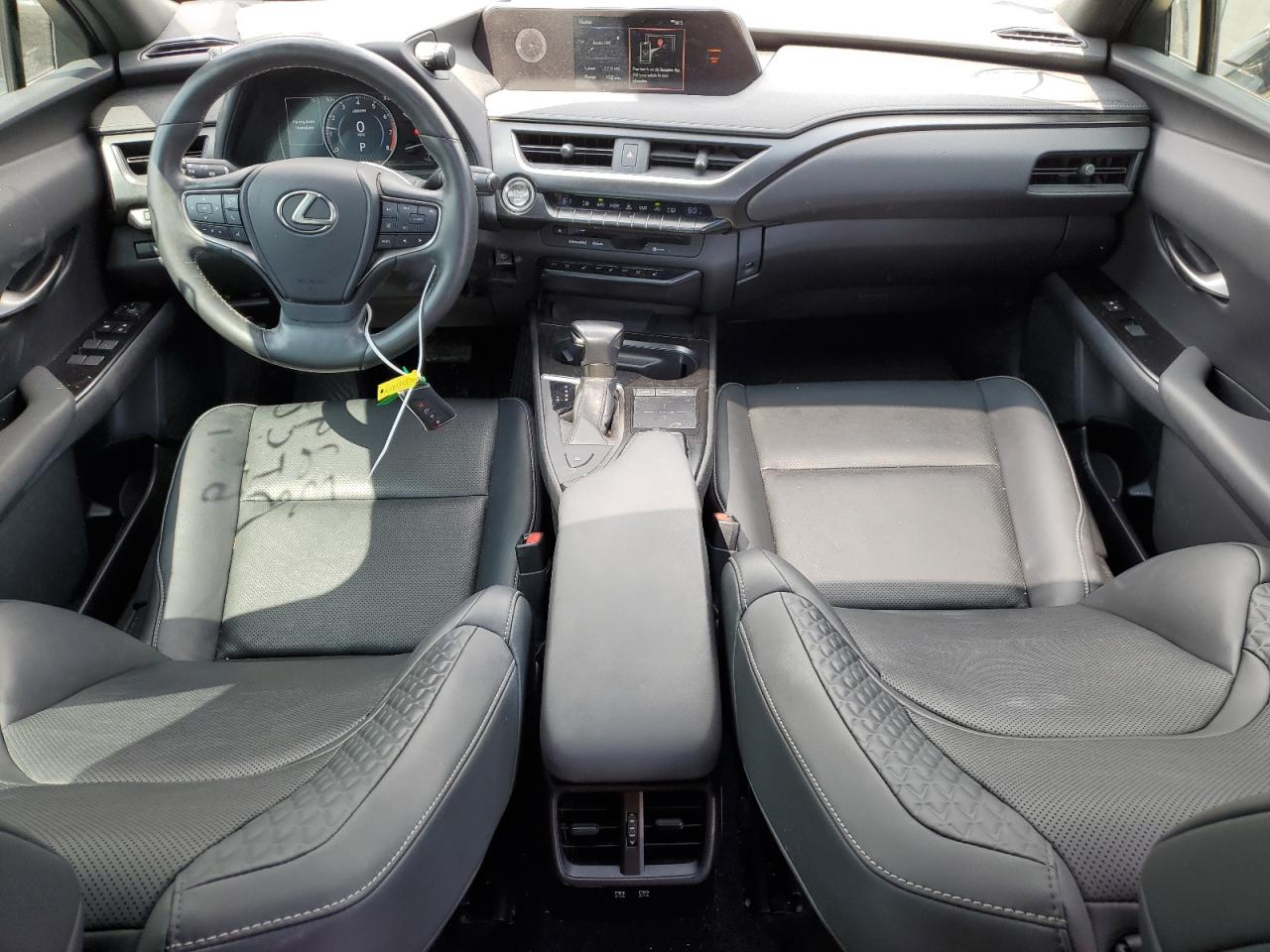 JTHY3JBH9K2016786 2019 Lexus Ux 200