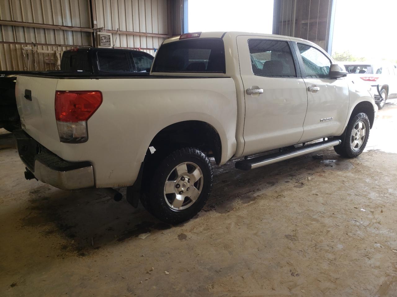 5TFEM5F1XBX031158 2011 Toyota Tundra Crewmax Sr5