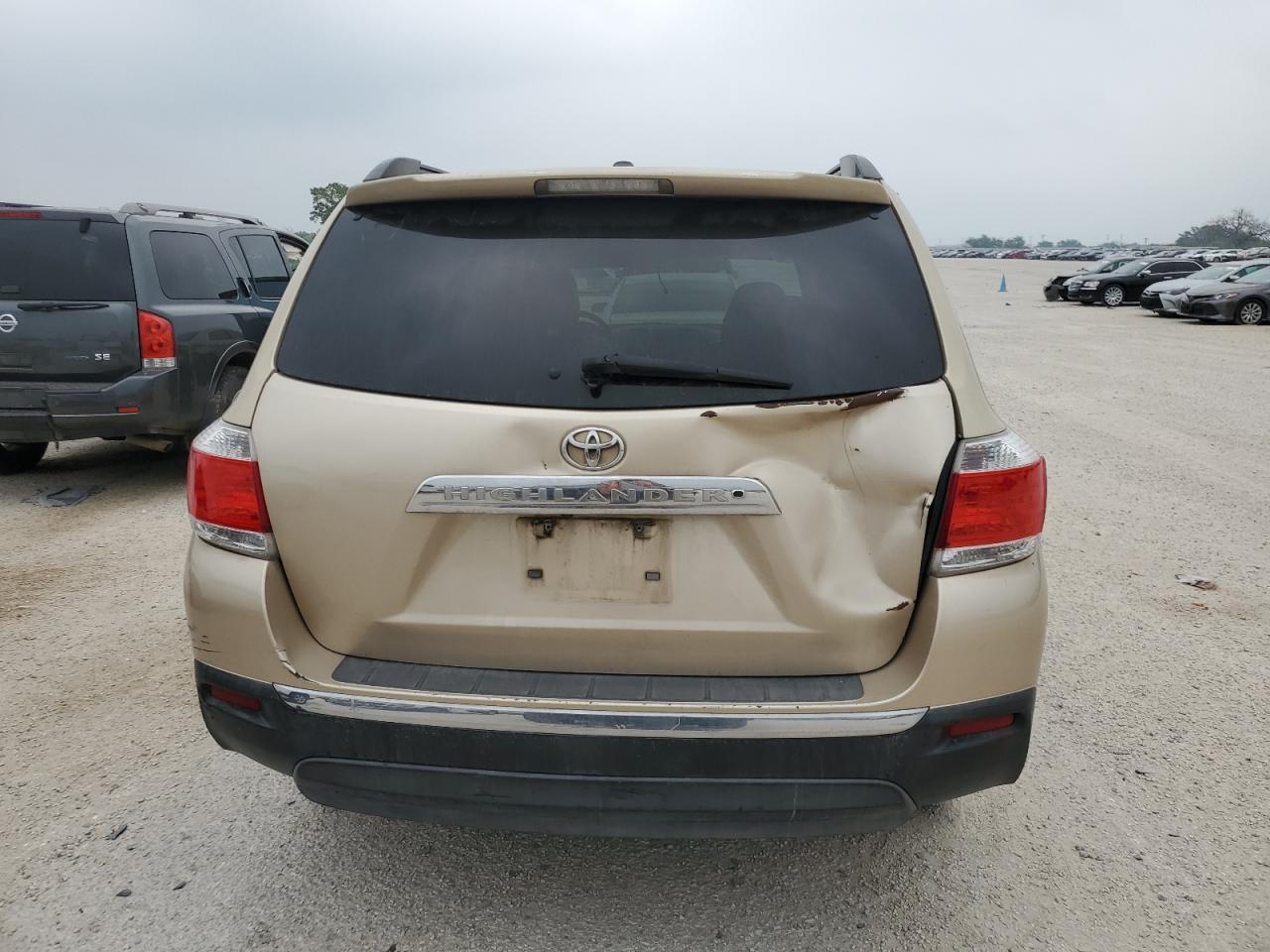 5TDZK3EH8CS061132 2012 Toyota Highlander Base