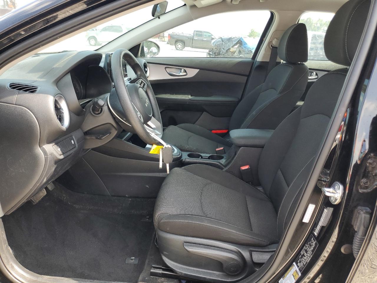 3KPF24AD2RE701074 2024 Kia Forte Lx