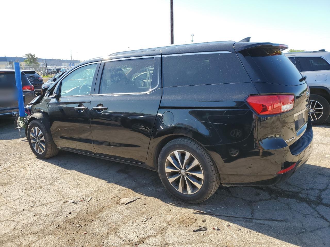 KNDMC5C18J6377149 2018 Kia Sedona Ex