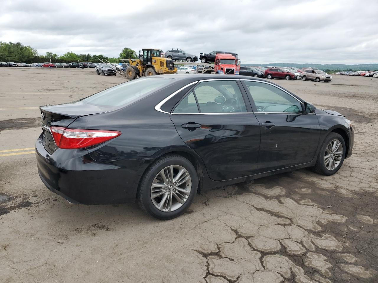 4T1BF1FK1HU338755 2017 Toyota Camry Le