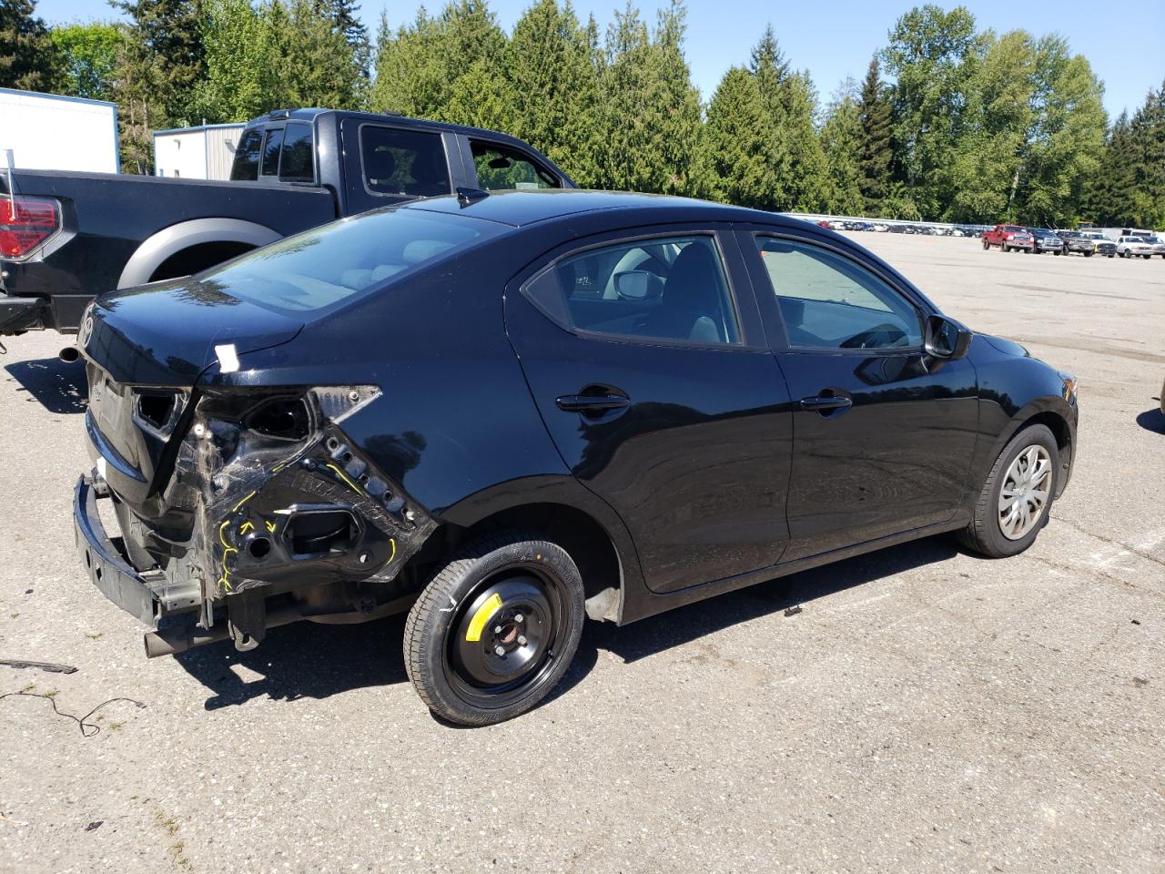 3MYDLBYVXKY504201 2019 Toyota Yaris L