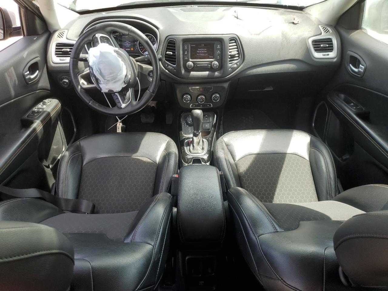 3C4NJDBB0JT254496 2018 Jeep Compass Latitude