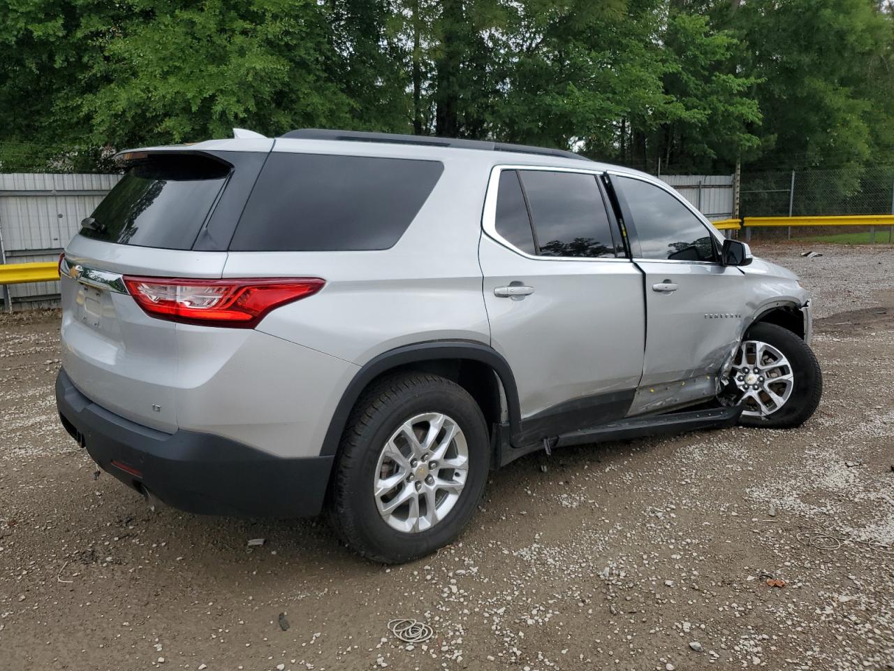 1GNERGKW8KJ310813 2019 Chevrolet Traverse Lt