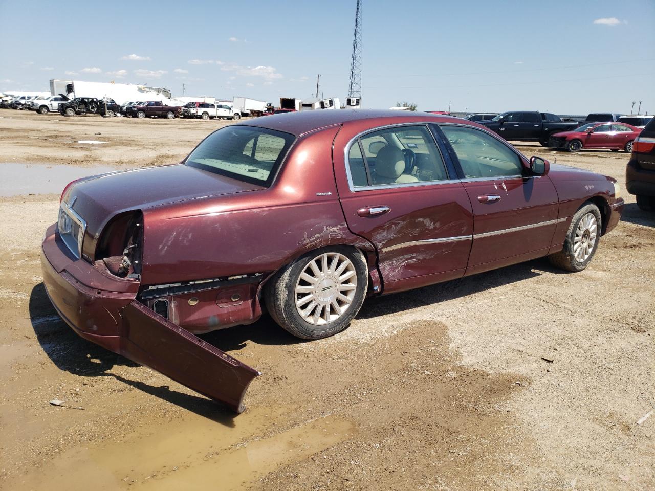 1LNHM81W93Y634871 2003 Lincoln Town Car Executive