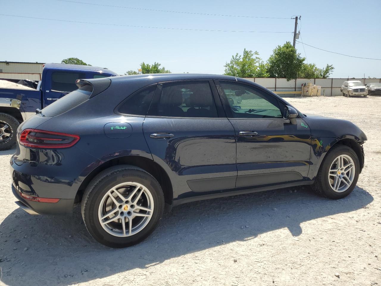 WP1AA2A53JLB19294 2018 Porsche Macan