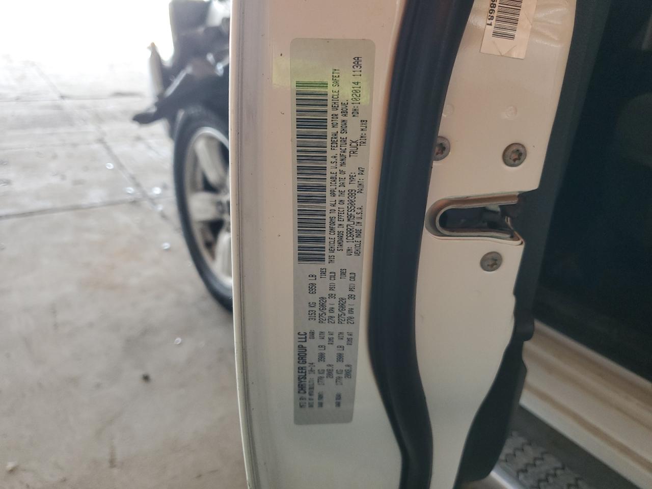 1C6RR7LM9FS500389 2015 Ram 1500 Slt