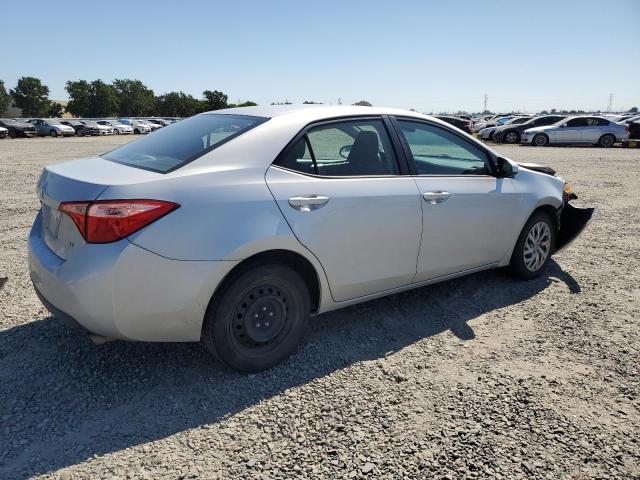 2018 Toyota Corolla L VIN: 2T1BURHE1JC015986 Lot: 55565104