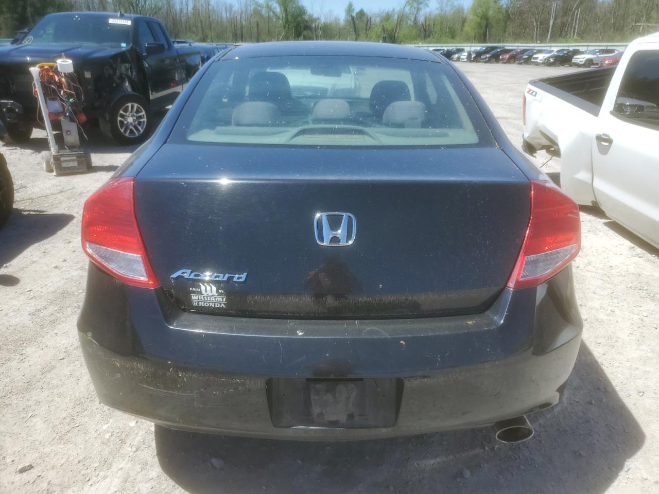 1HGCS1A38BA010795 2011 Honda Accord Lx-S