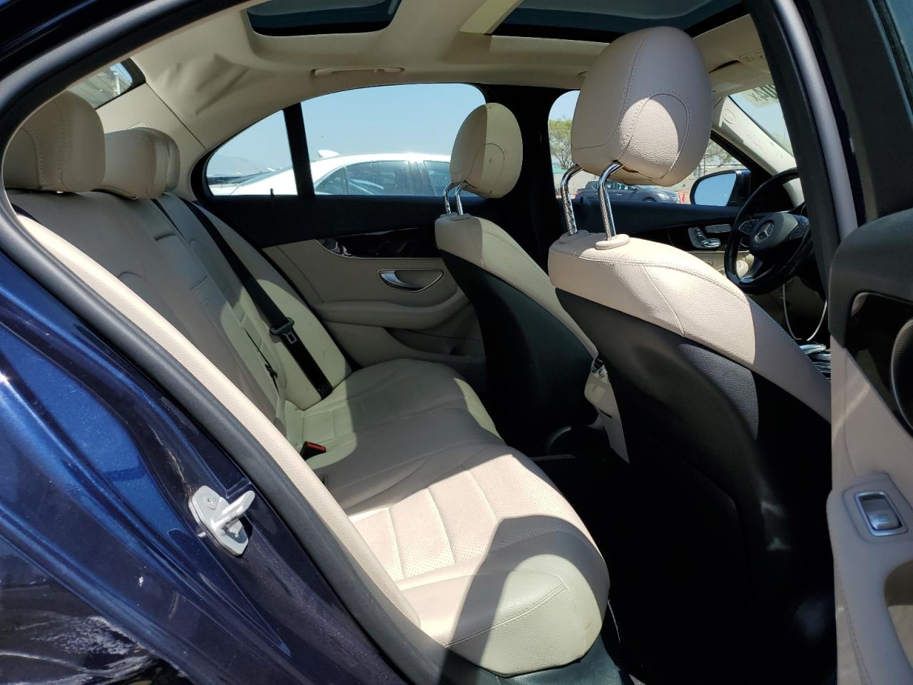 55SWF4KB8GU134862 2016 Mercedes-Benz C 300 4Matic