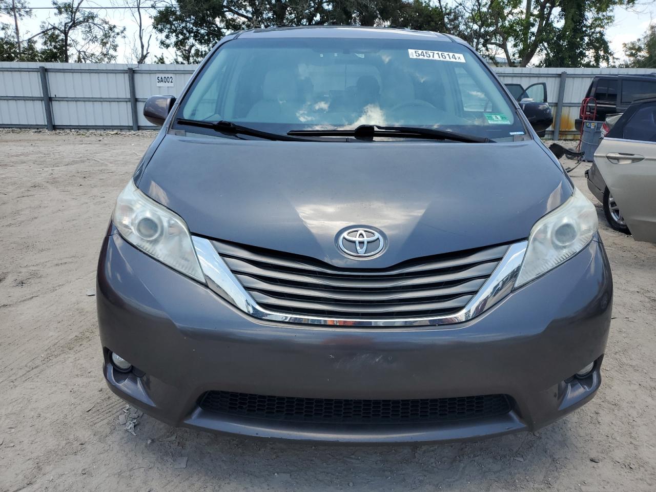 5TDYK3DC4ES461774 2014 Toyota Sienna Xle