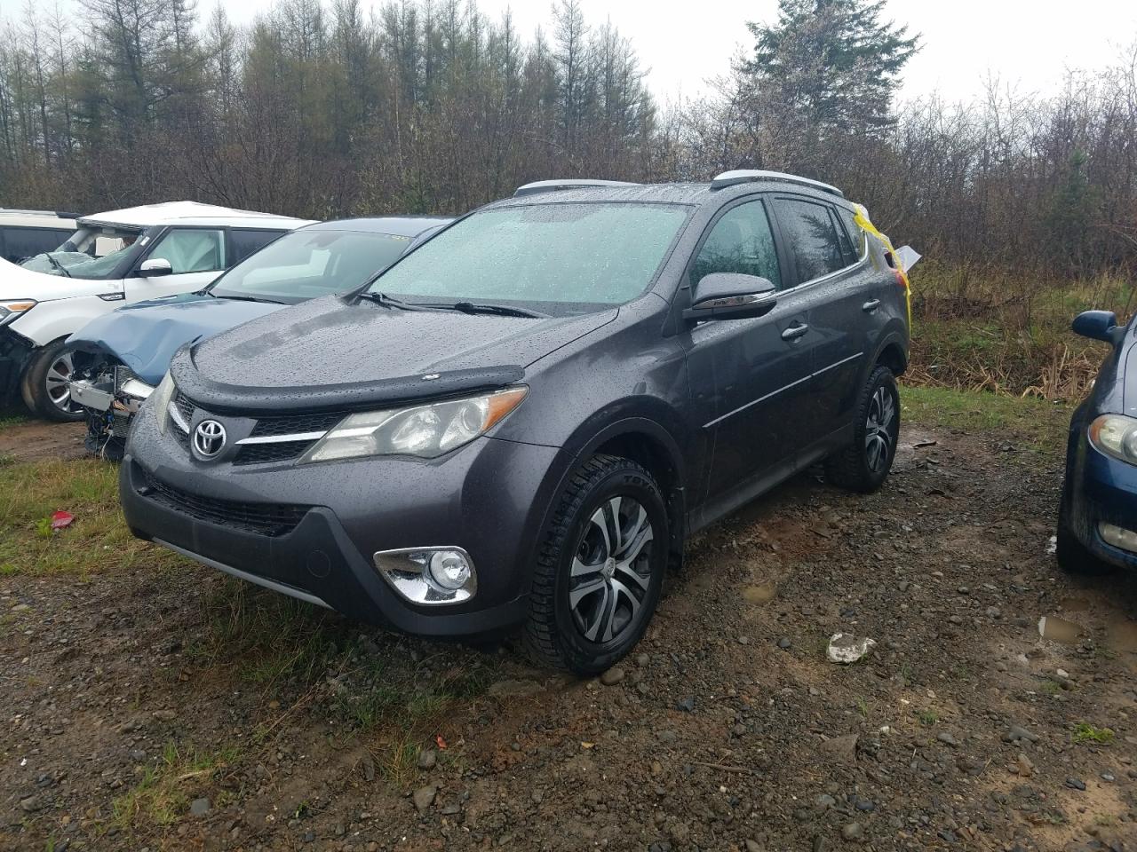 2T3RFREV9FW353016 2015 Toyota Rav4 Xle