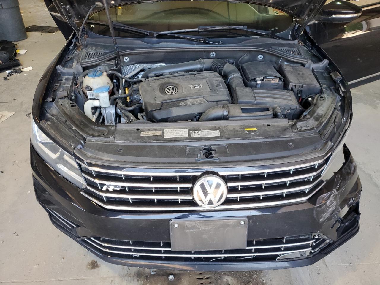 1VWDT7A35HC043458 2017 Volkswagen Passat R-Line