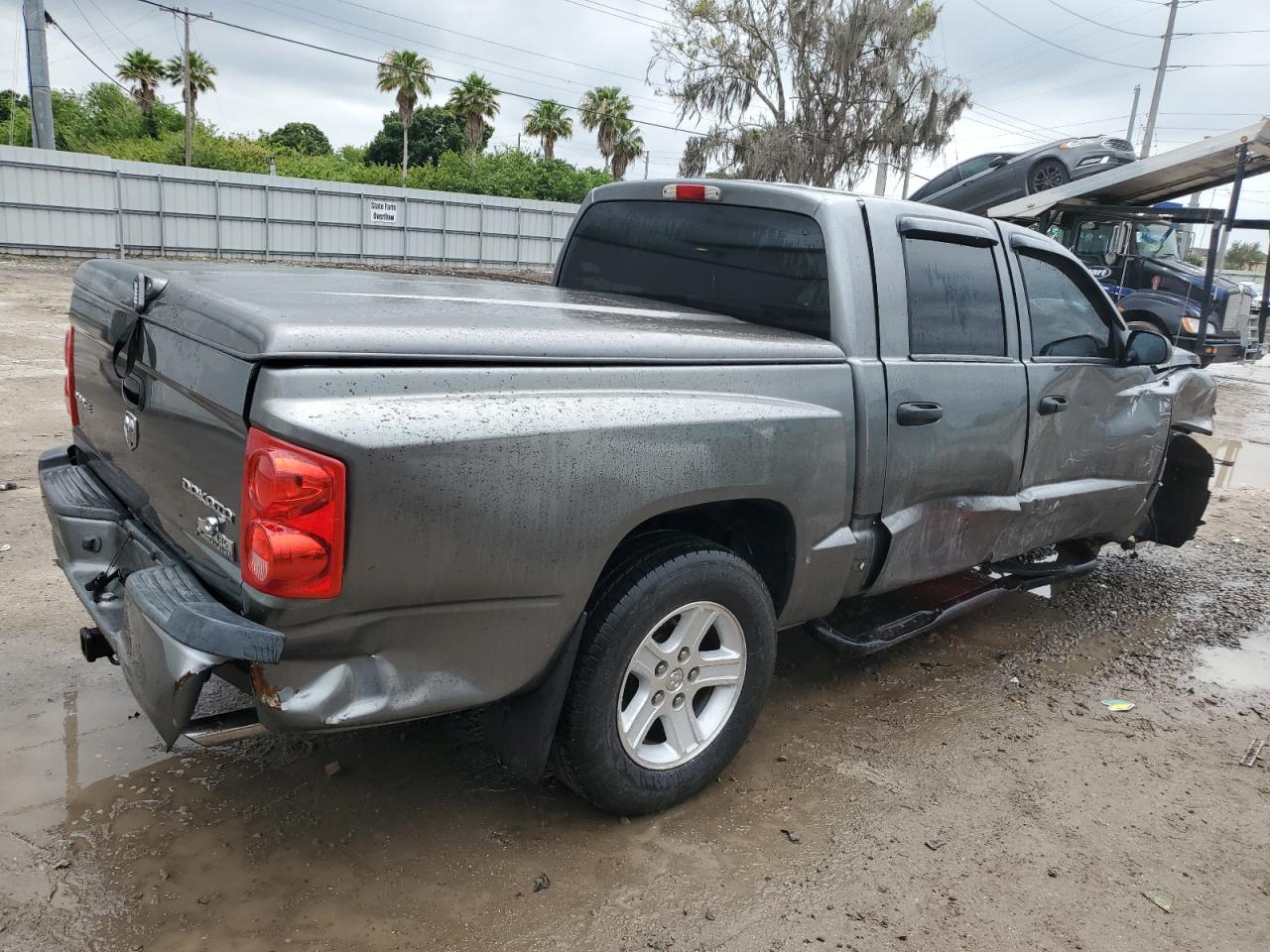 1D7RE3GK4BS673713 2011 Dodge Dakota Slt