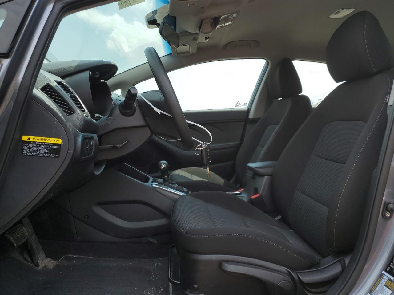 3KPFK4A78JE259237 2018 Kia Forte Lx