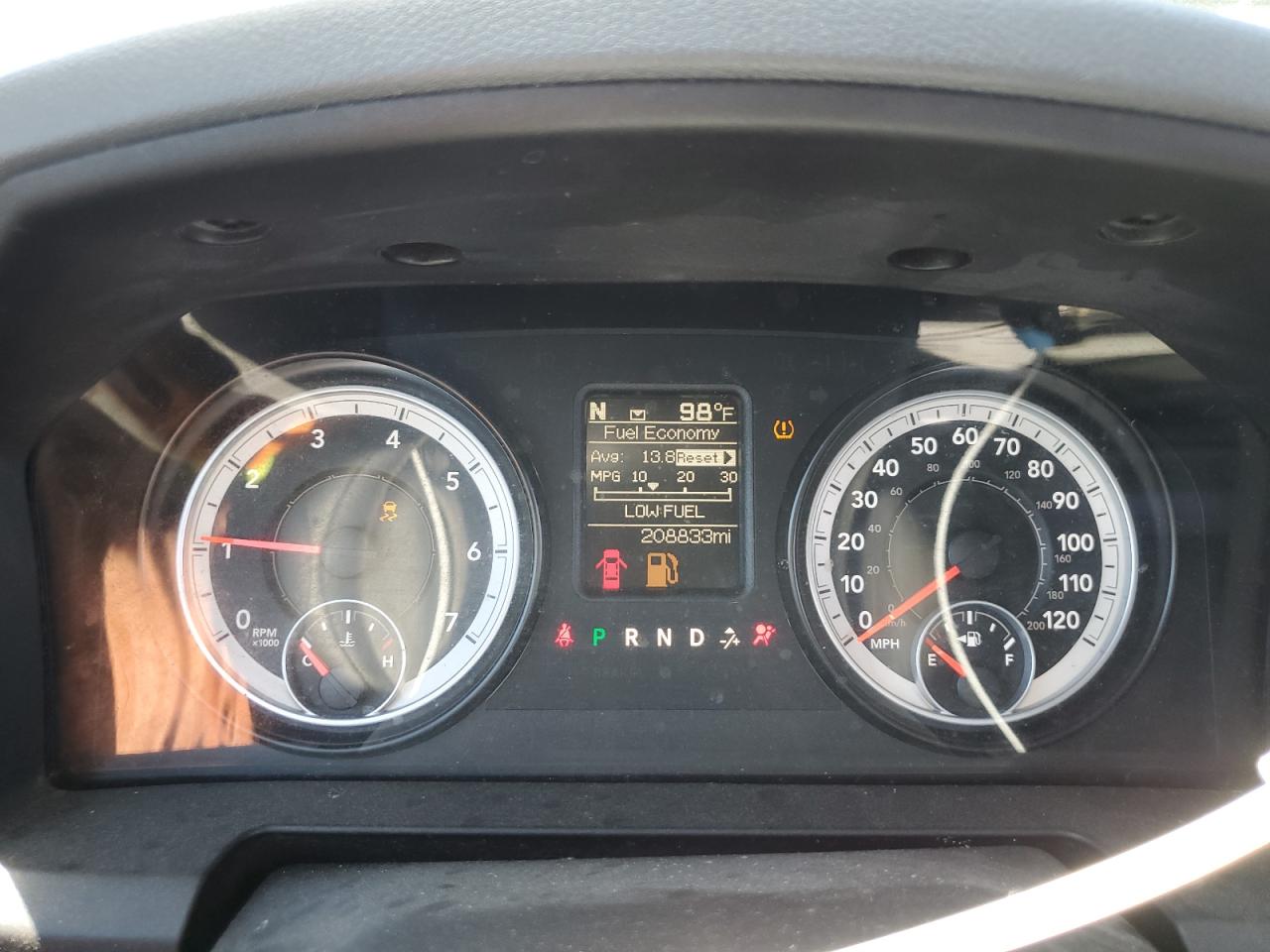 1C6RR6GT5ES148907 2014 Ram 1500 Slt