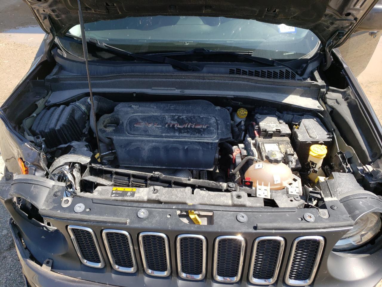 ZACCJBBB3HPE60585 2017 Jeep Renegade Latitude