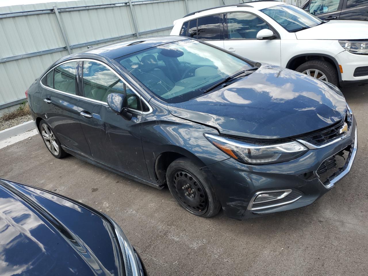 1G1BF5SM3H7133139 2017 Chevrolet Cruze Premier