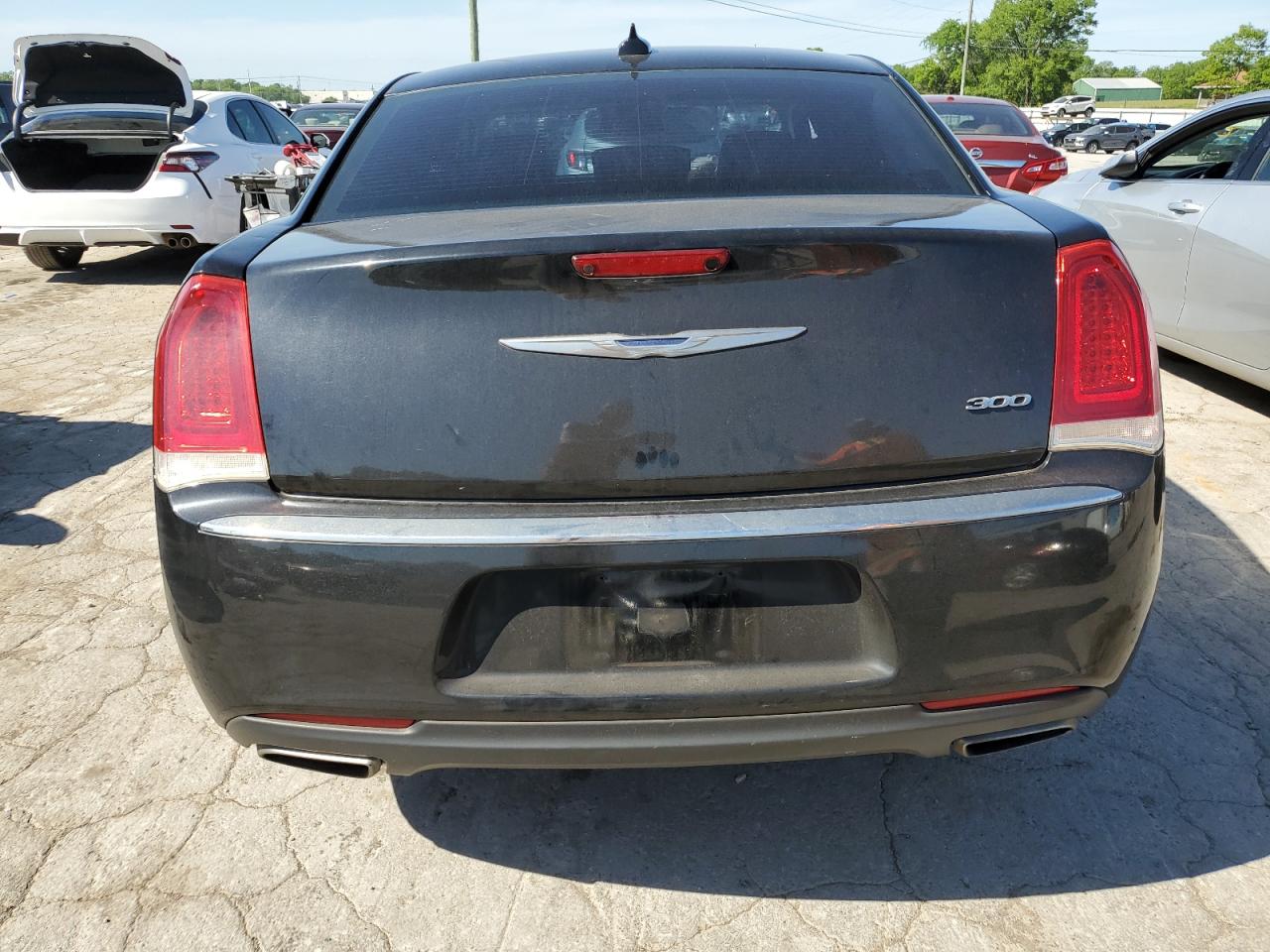 2C3CCAEG2JH136938 2018 Chrysler 300 Limited