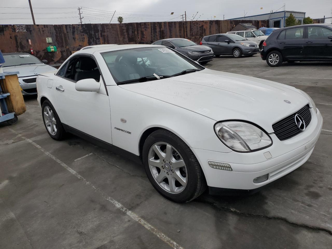 WDBKK47F3YF152480 2000 Mercedes-Benz Slk 230 Kompressor