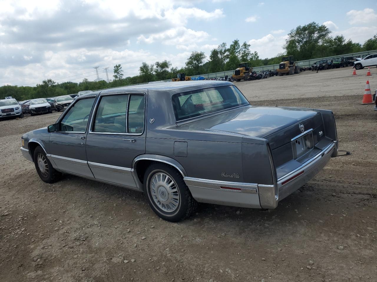 1G6CD53B2N4213983 1992 Cadillac Deville