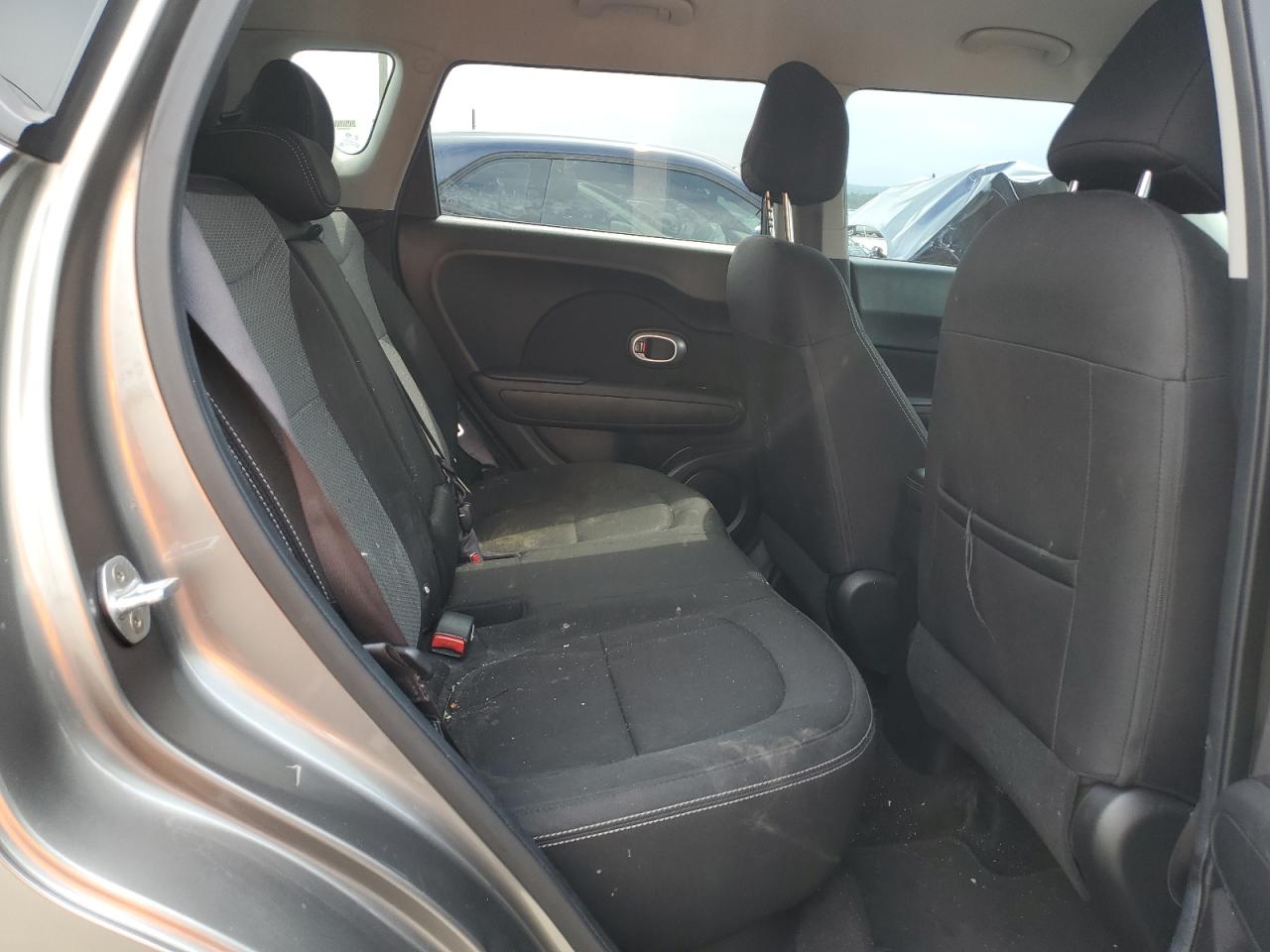 KNDJP3A56K7630966 2019 Kia Soul +