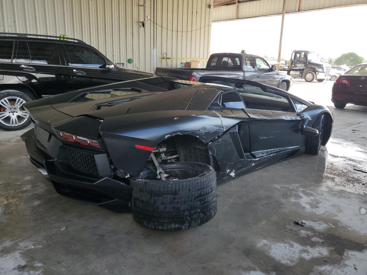 Lot #2989257736 2015 LAMBORGHINI AVENTADOR