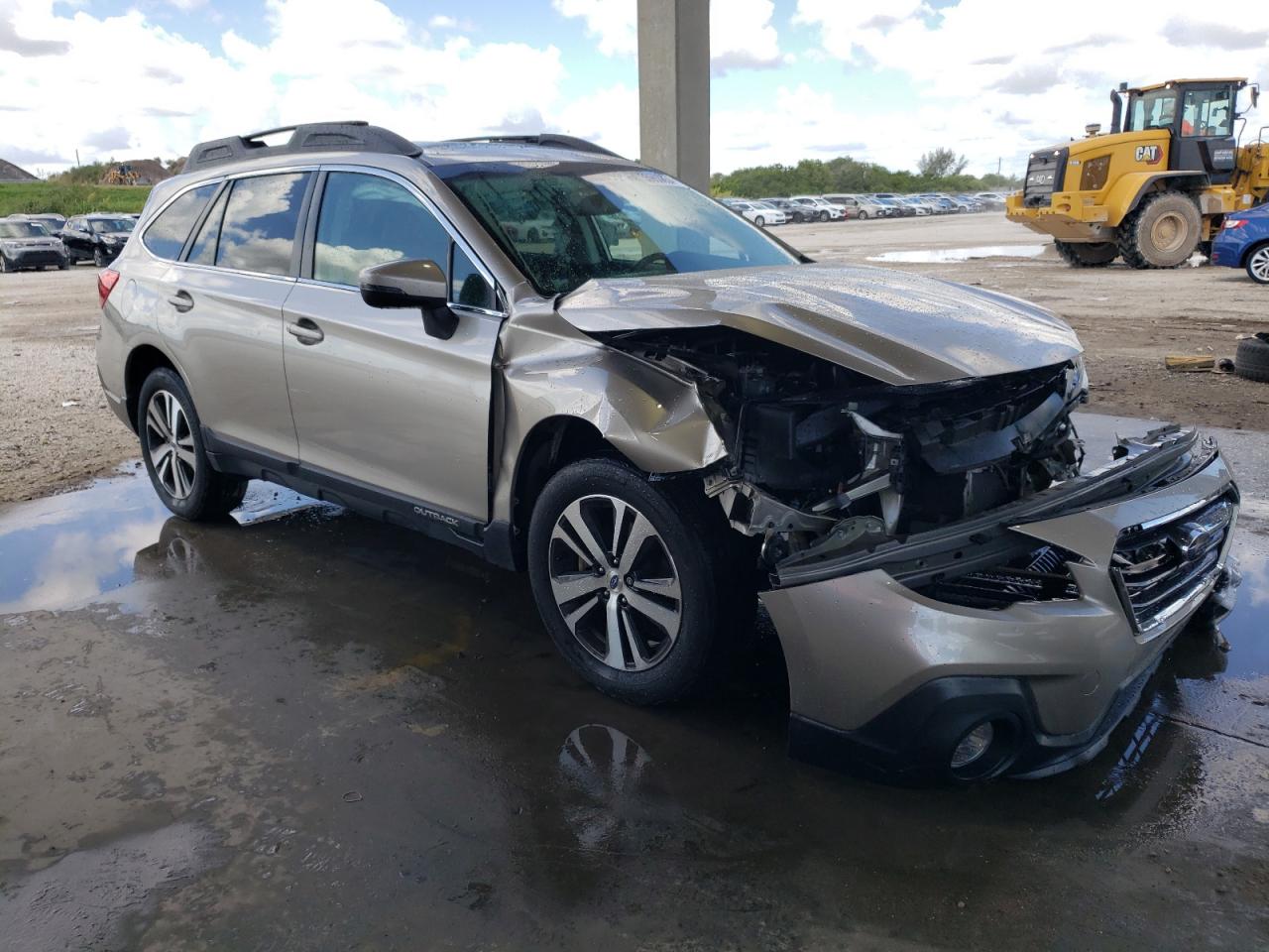 4S4BSANC9J3296949 2018 Subaru Outback 2.5I Limited