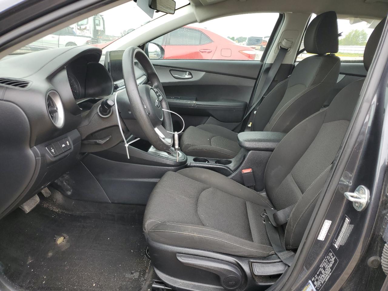 3KPF24AD5ME266608 2021 Kia Forte Fe