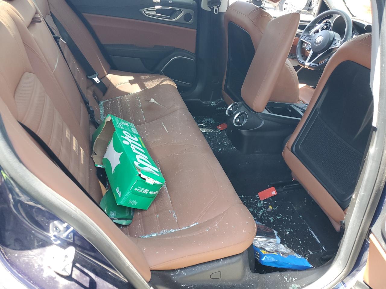 ZARFAECN0J7596947 2018 Alfa Romeo Giulia Ti