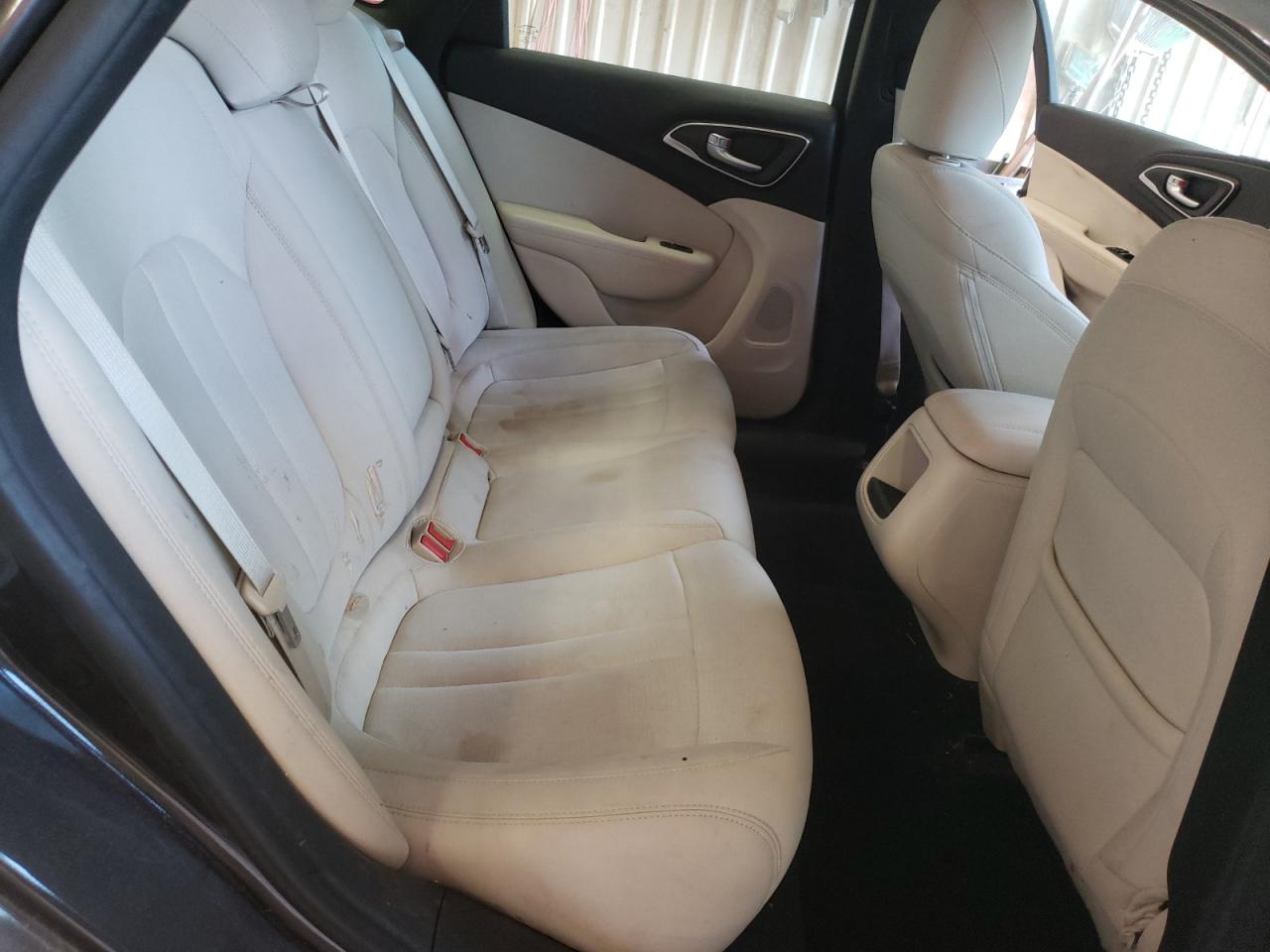 1C3CCCAB2FN711589 2015 Chrysler 200 Limited