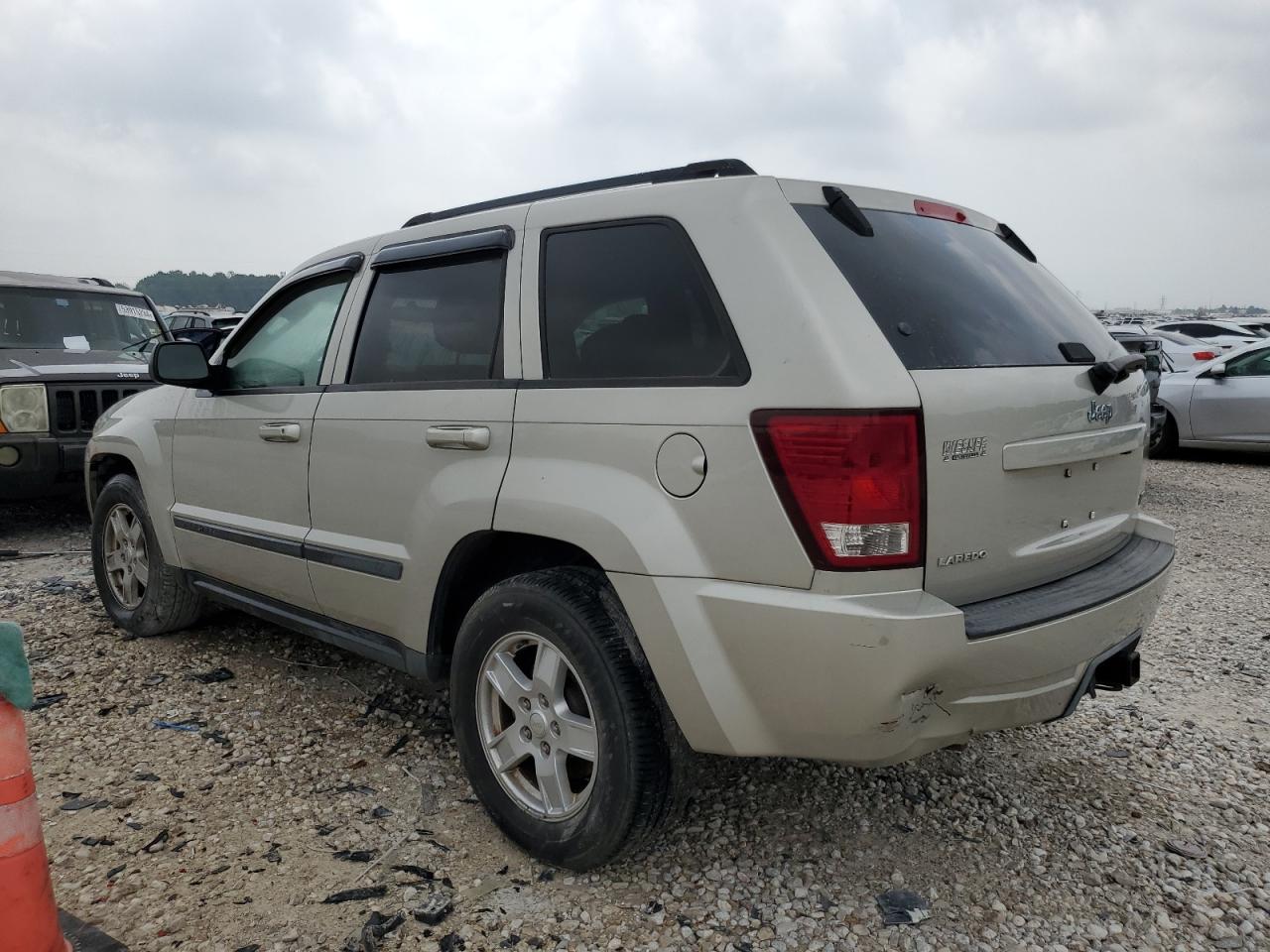 1J8HS48P87C517165 2007 Jeep Grand Cherokee Laredo