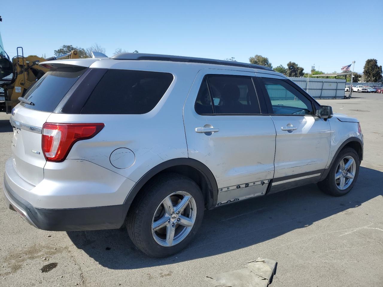 2016 Ford Explorer Xlt vin: 1FM5K8D81GGC23353