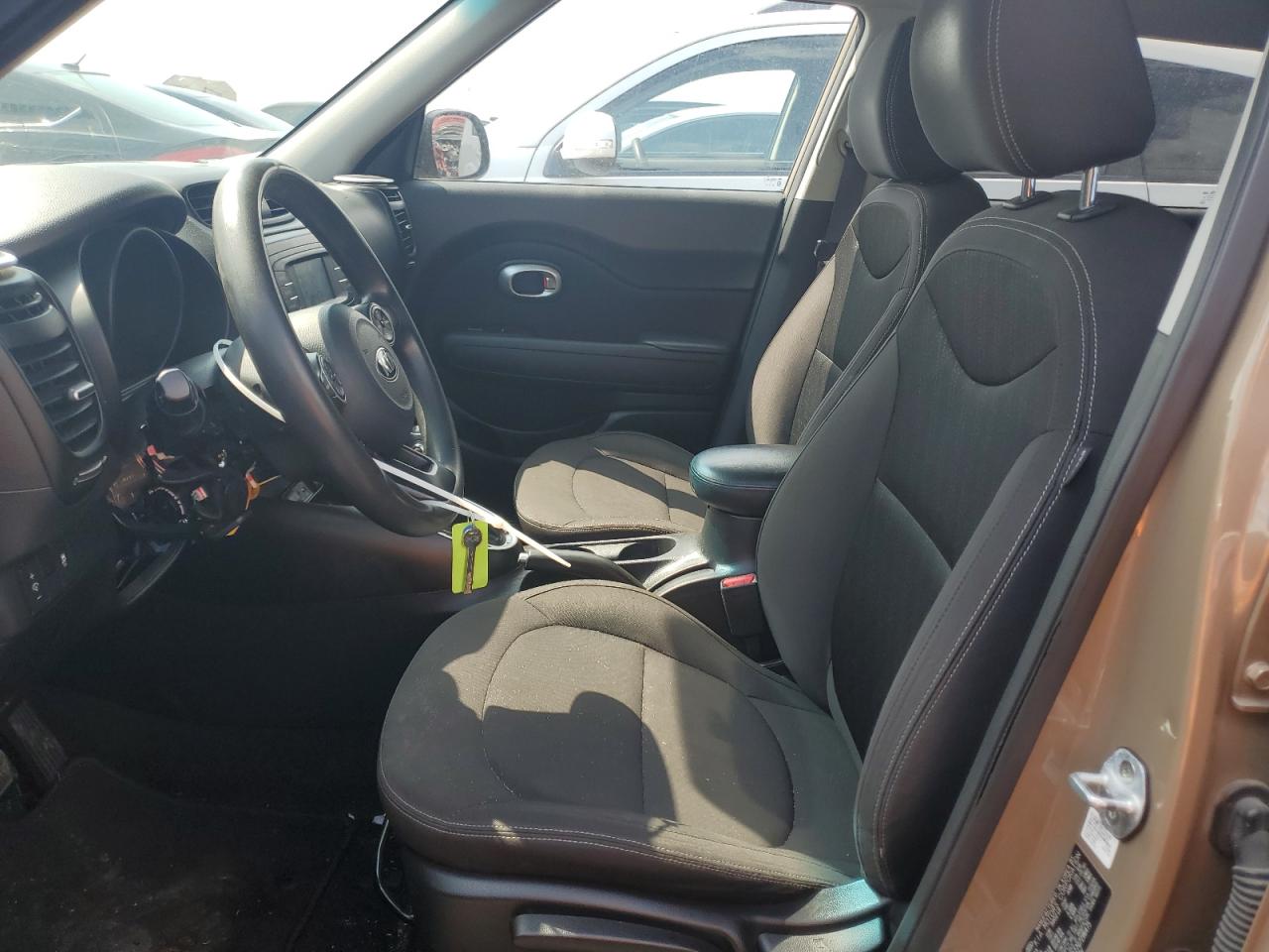 KNDJN2A27G7296475 2016 Kia Soul