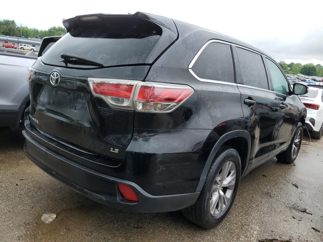 5TDZKRFH8FS086120 2015 Toyota Highlander Le