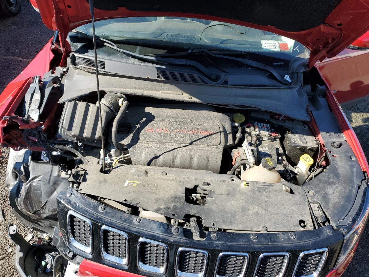 3C4NJDCB5JT175176 2018 Jeep Compass Limited