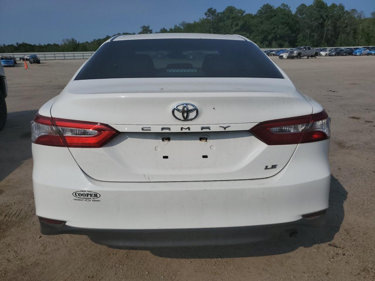 4T1B11HK4JU678306 2018 Toyota Camry L