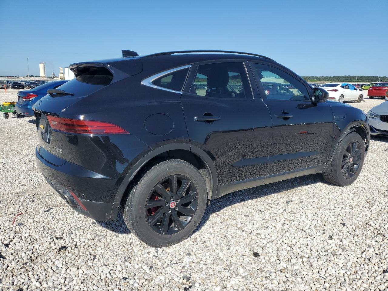 SADFJ2FX3K1Z73933 2019 Jaguar E-Pace S